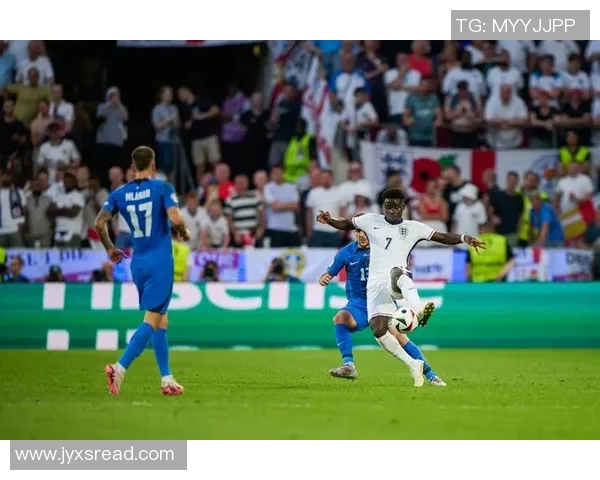 欧洲杯历史回顾与未来展望：从辉煌到挑战，欧洲足球的变迁与发展